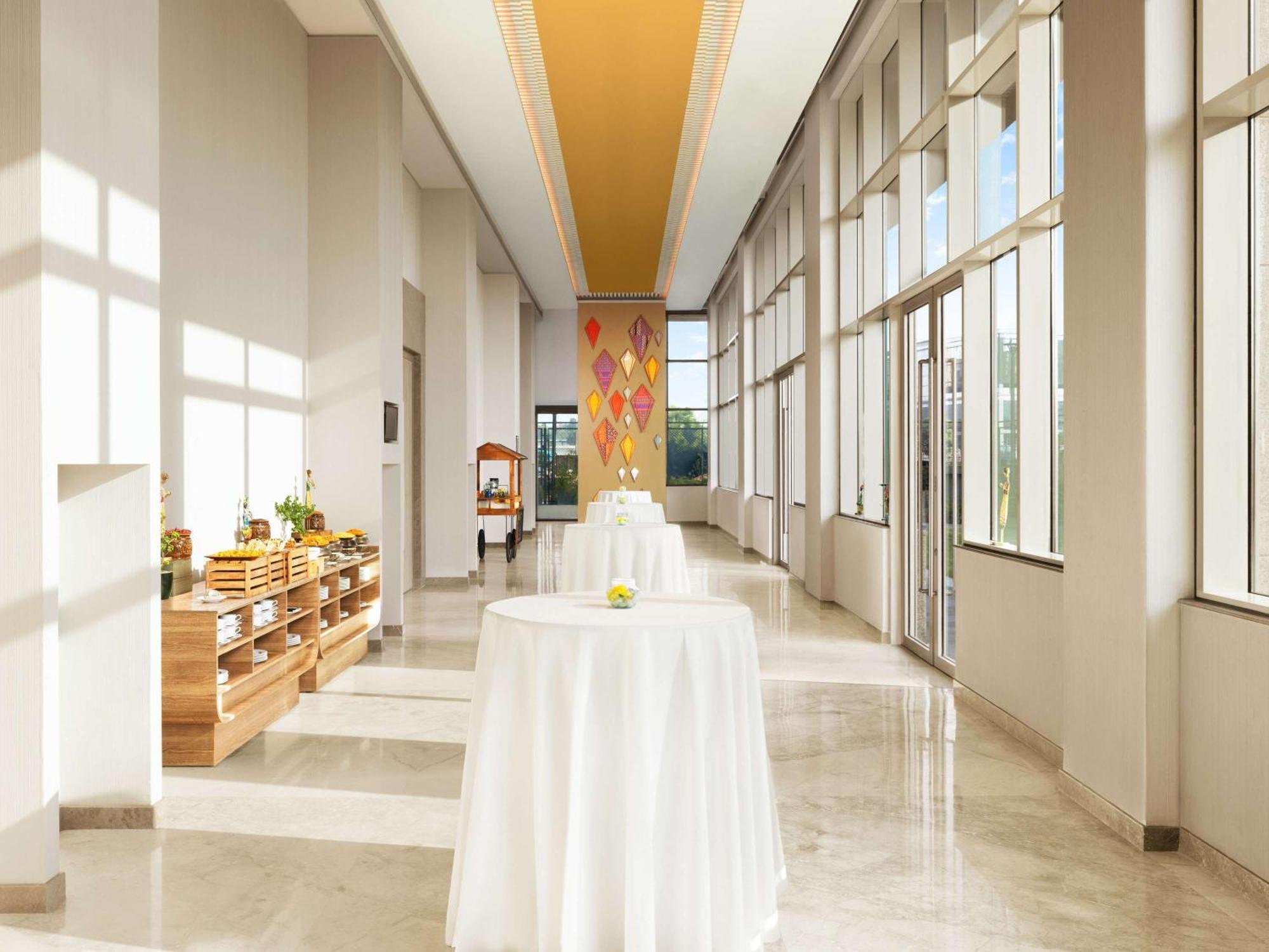 Grand Mercure Ahmedabad Gift City - An Accor Hotels Brand Gandhinagar Eksteriør bilde