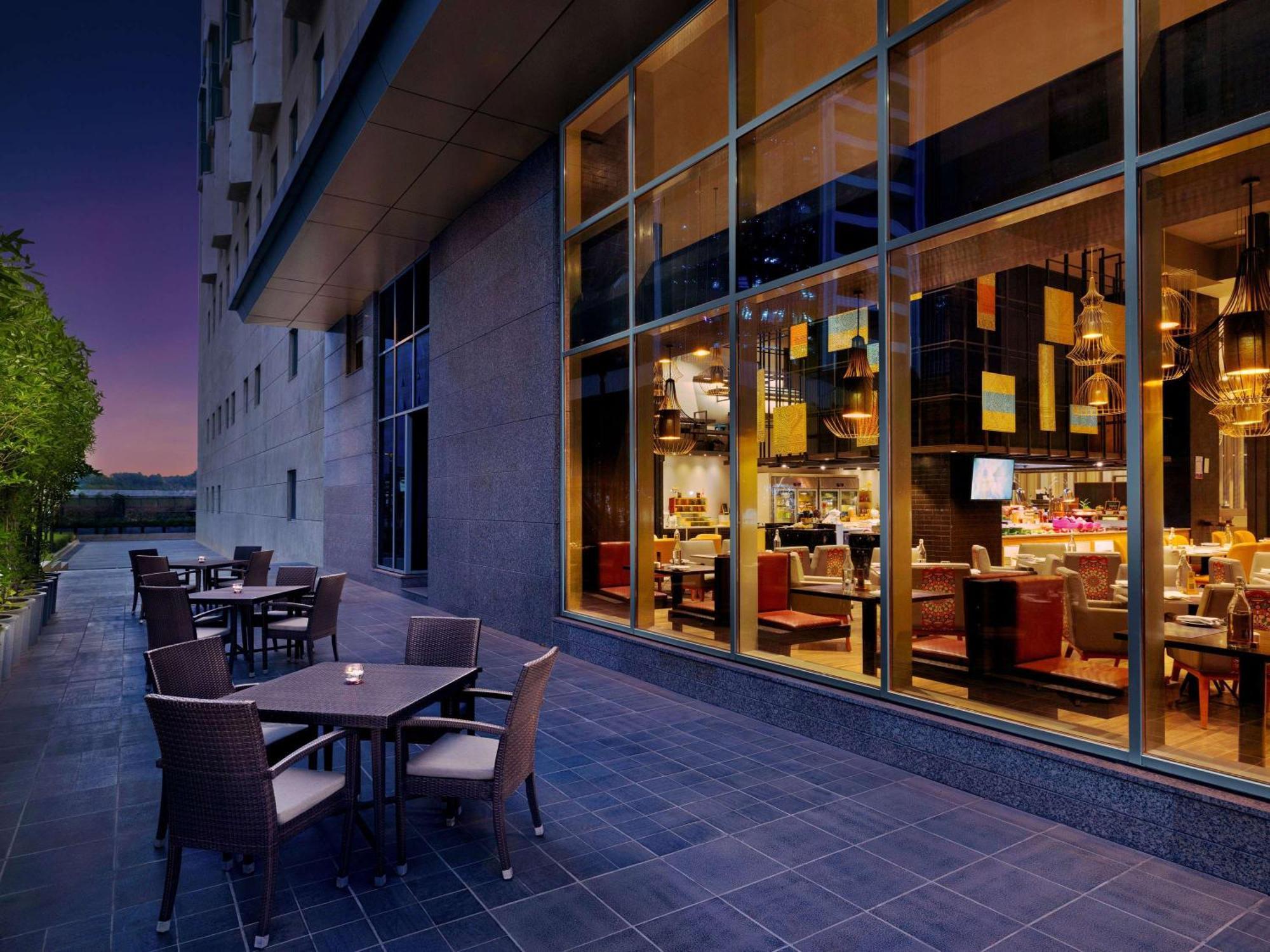 Grand Mercure Ahmedabad Gift City - An Accor Hotels Brand Gandhinagar Eksteriør bilde